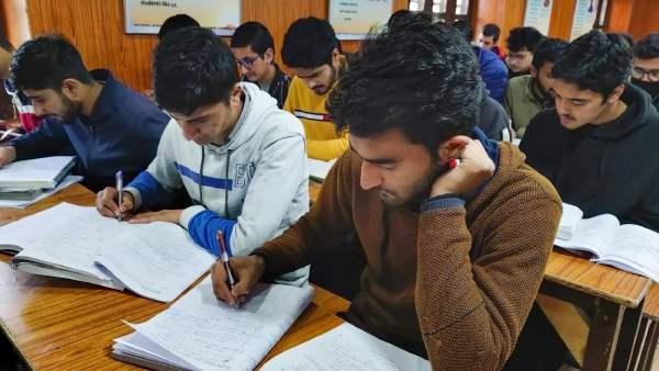 NEET Test Series Student