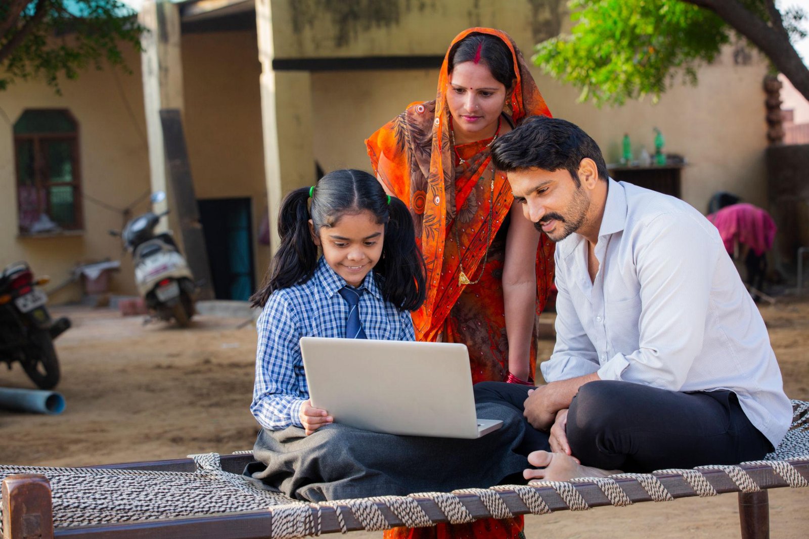 Parents checking student's academic progress